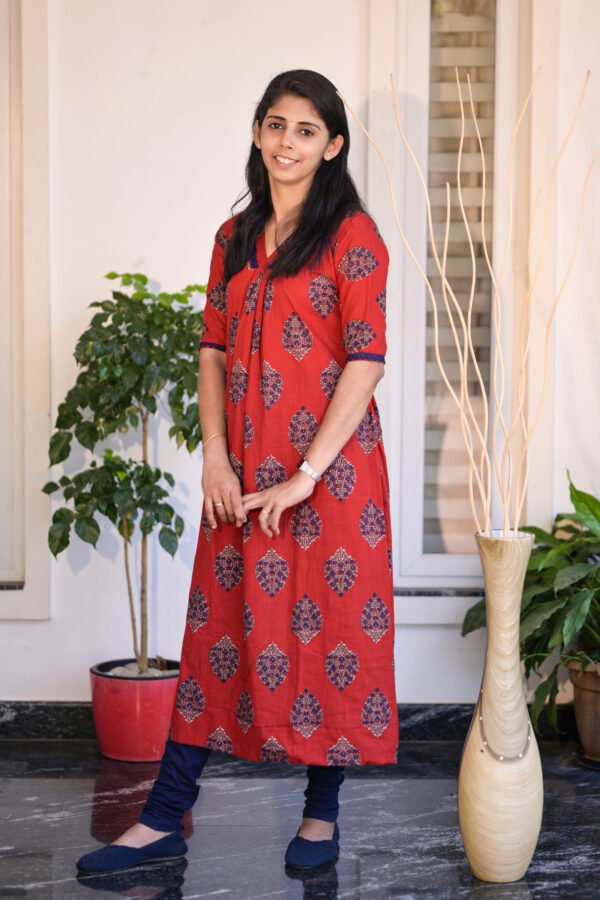 BIN_3376.JPG Red Kurti