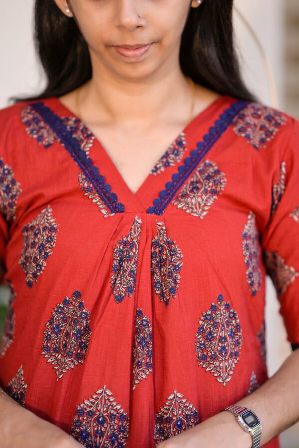 BIN_3396.JPG Red Kurti
